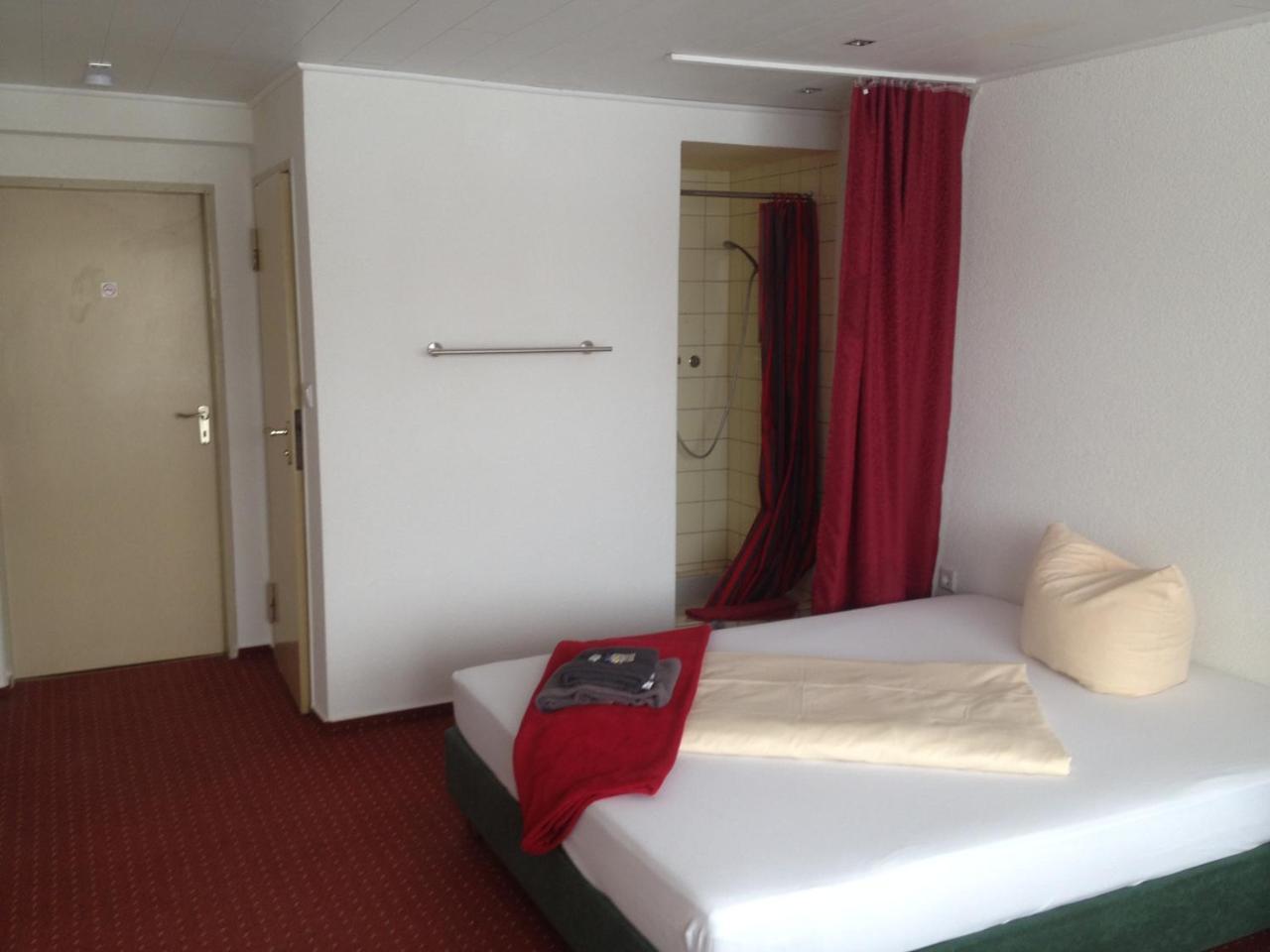 Hotel Saarland Lebach Eksteriør billede